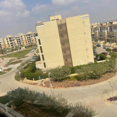 شقة غرفتين إعادة بيع في سراي في القاهرة الجديدة من مدينة مصر كامل التشطيب